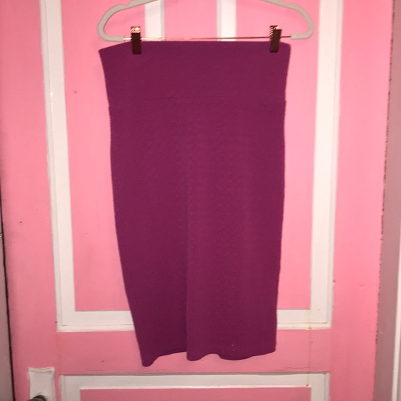 LuLa Roe Body con midi skirt